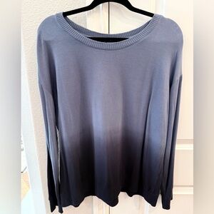 Splendid Gradient Blue Sweatshirt Size‎ XLarge Super Soft